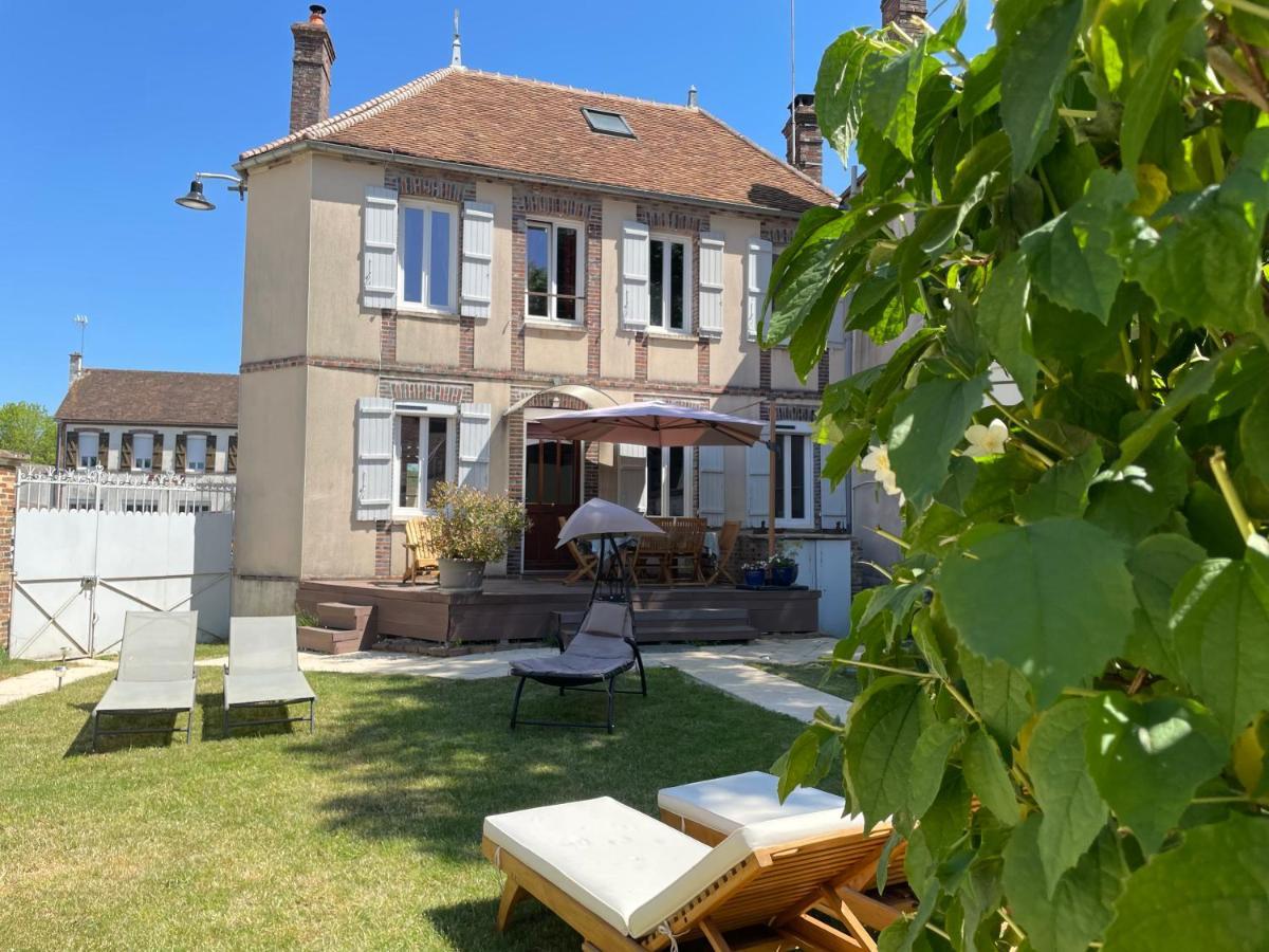 Villa Fontaine Avec Piscine Interieur Chauffee-Maison De Campagne Familiale -Ideal Vacances Ou Sejour Professionnel -3 Chambres-Bureau Separe -Lit Bebe - Parking Facile & Gratuit Bagian luar foto